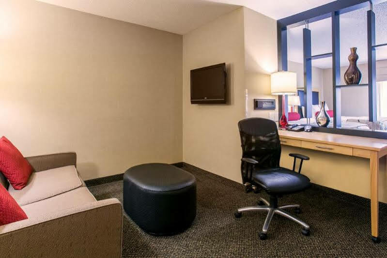 Springhill By Marriott Indianapolis Airport/plainfield 4*